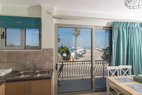 Balcony/Terrace, Kitchen or kitchenette, Sea view