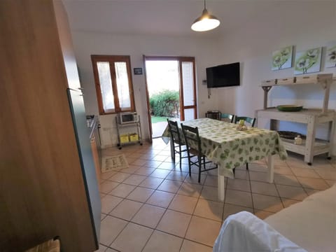 Villetta con giardino in Residence IN CENTRO House in Villasimius