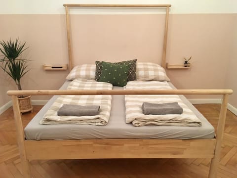 Bed, Photo of the whole room