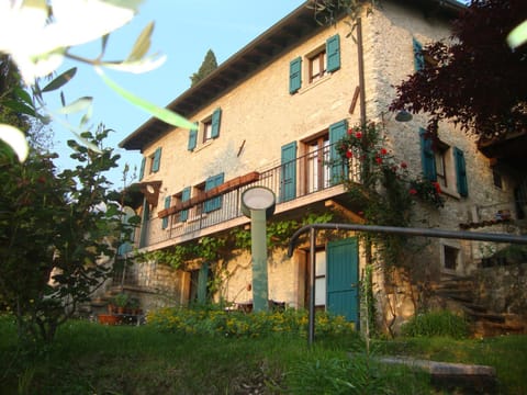 Giacomazzi House BRI Apartment in Malcesine