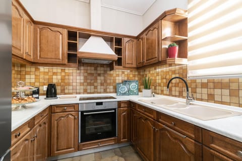 Kitchen or kitchenette, minibar, pet friendly, stove