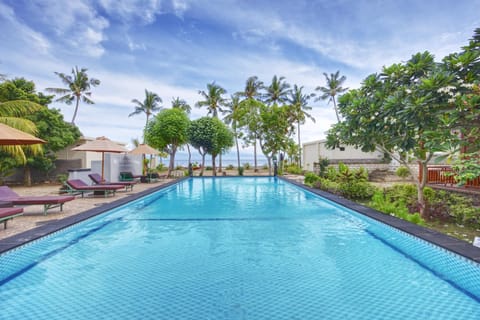 Natural landscape, Garden, Garden view, Pool view, Sea view, Swimming pool, sunbed