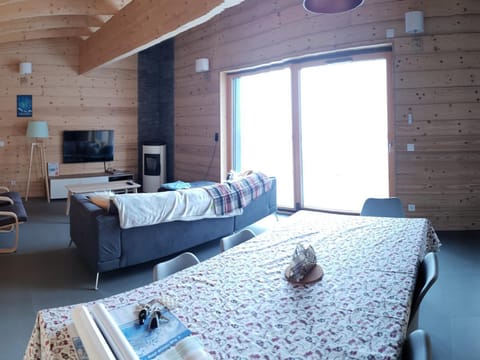 Chalet neuf pour 12 à Chamrousse, accès pistes proche - FR-1-340-211 Chalet in Provence-Alpes-Côte d'Azur