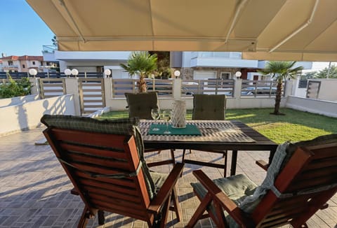 Patio, Patio, Garden