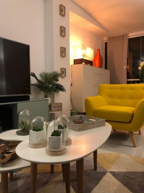 Lounge or bar, Seating area
