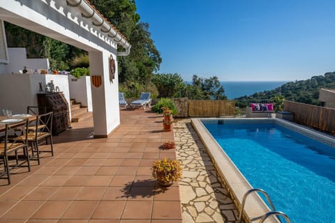 Property building, Patio, Natural landscape, View (from property/room), Balcony/Terrace, Balcony/Terrace, Mountain view, Pool view, Sea view, Swimming pool
