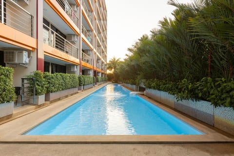 Property building, Swimming pool