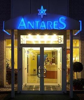 Facade/entrance, Night