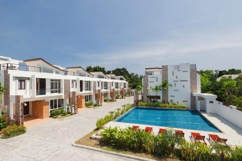 Property building, Pool view, Swimming pool, Swimming pool
