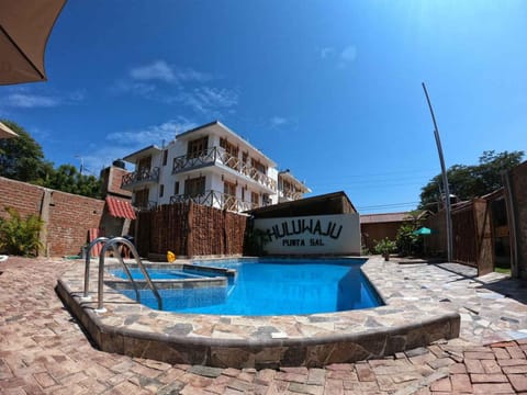 Property building, Balcony/Terrace, Pool view, Swimming pool