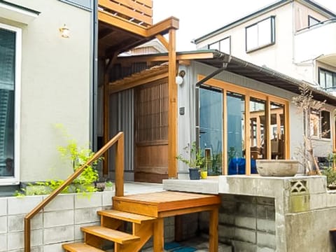 Property building, Internal: Not applicable to any particular room