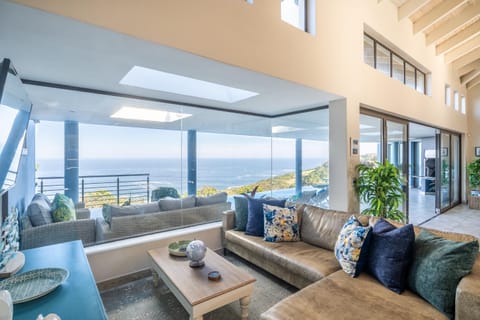View (from property/room), Living room, Seating area
