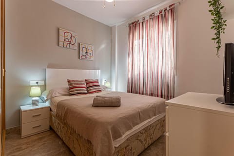 797 Holiday Rentals- Duplex para 7 en la carihuela a 1 min de la playa Apartment in Torremolinos