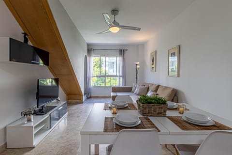 797 Holiday Rentals- Duplex para 7 en la carihuela a 1 min de la playa Apartment in Torremolinos