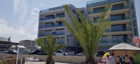 Property building, Nearby landmark, Neighbourhood, Bird's eye view
