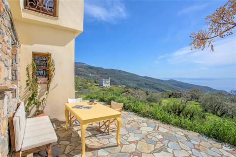 ARTistic House: view - pingpong - billard House in Magnesia Prefecture, Greece