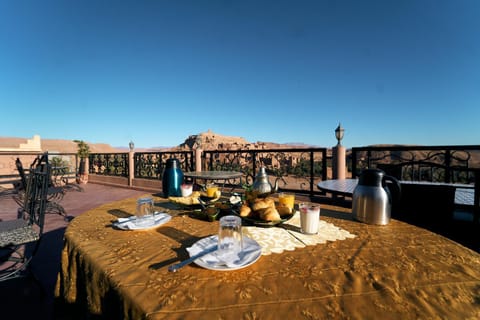 Restaurant/places to eat, Day, Natural landscape, View (from property/room), Balcony/Terrace, Balcony/Terrace, Food and drinks, Dining area, Food, Breakfast, Drinks
