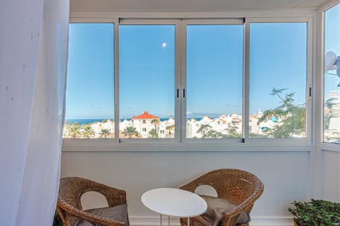 City view, Sea view