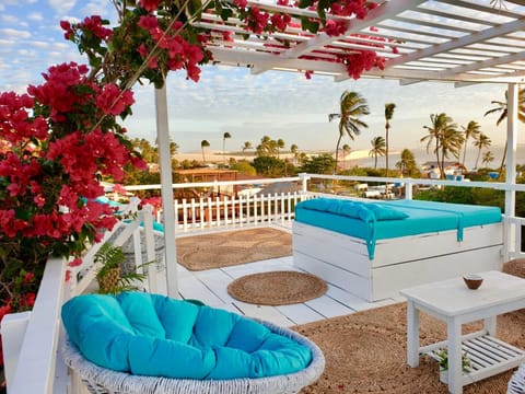 Natural landscape, View (from property/room), Balcony/Terrace, Balcony/Terrace, Seating area, Landmark view, Sea view
