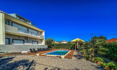 Property building, Swimming pool