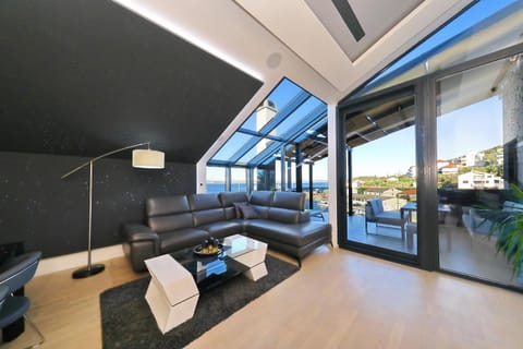 Patio, Day, View (from property/room), Balcony/Terrace, Living room, Seating area