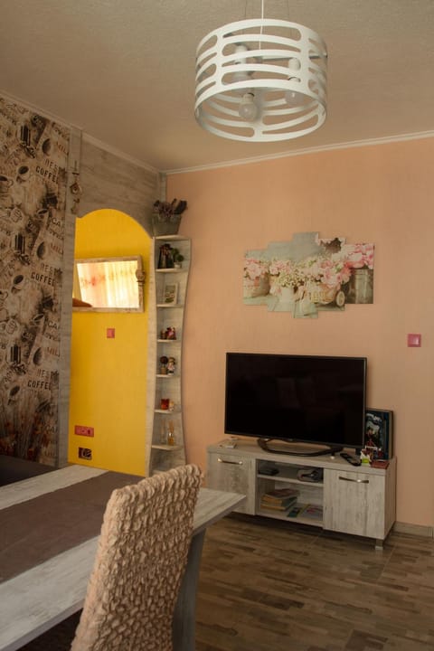 Апартамент Fleur Apartment in Nessebar