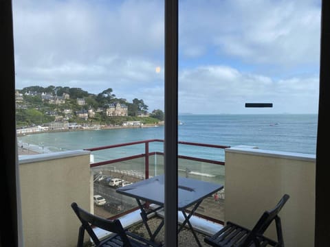 Appartement au dernier étage plage de Trestraou à PERROS-GUIREC - ref 858 Apartment in Perros-Guirec