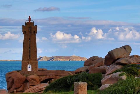 Appartement au dernier étage plage de Trestraou à PERROS-GUIREC - ref 858 Apartment in Perros-Guirec