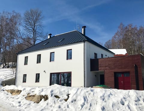 Property building, Winter