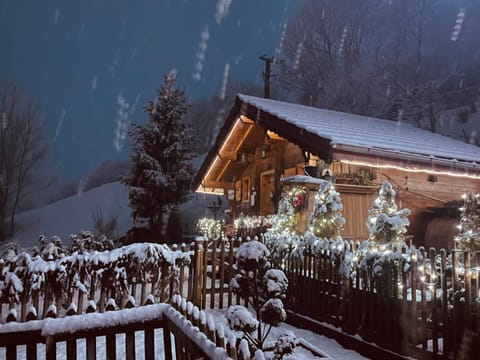 LE BLANC NORDIQUE Chalet in Manigod