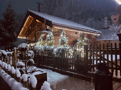 LE BLANC NORDIQUE Chalet in Manigod