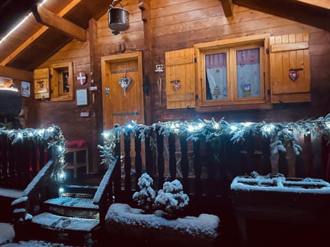 LE BLANC NORDIQUE Chalet in Manigod