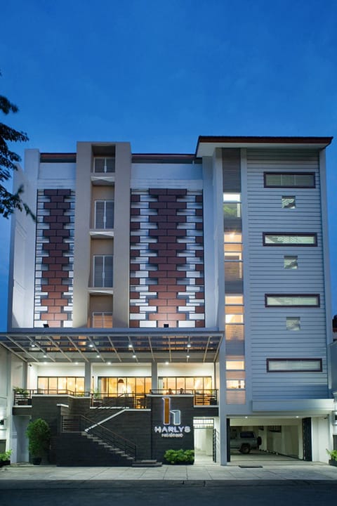 Property building, Facade/entrance