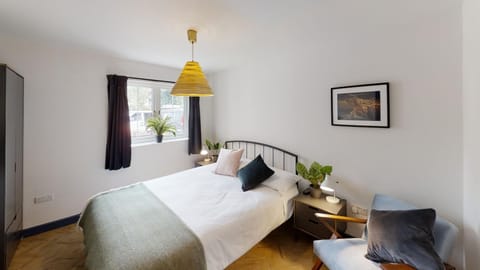 Cedar Apartments Apartment in Bristol