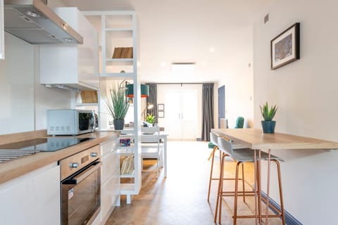 Cedar Apartments Apartment in Bristol