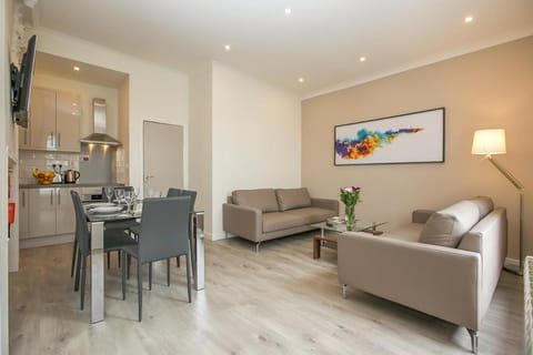 St Stephen's Green District-1 Apartment in Dublin