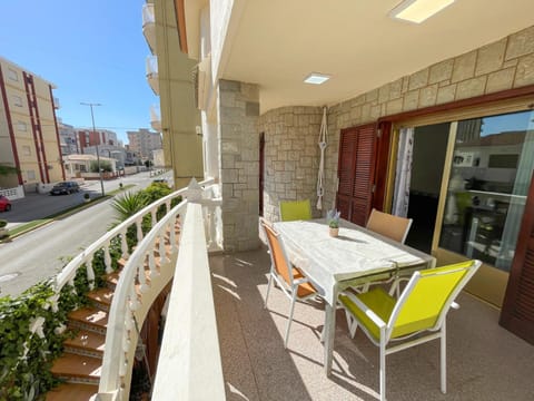 Spring, Bed, Off site, Activities, Winter, Summer, View (from property/room), Balcony/Terrace, Beach, Hiking, Animals, Animals, Animals, Autumn, Pets, Pets, Pets, Sports, Entertainment, children, children, children, young children, young children, young children, older children, older children, older children, cot, Family, Family, Family, microwave, oven, pet friendly, pet friendly, washing machine, air conditioner
