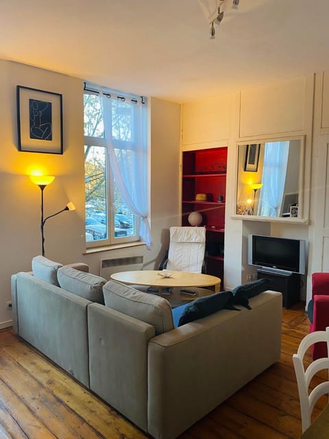 Communal lounge/ TV room, Living room