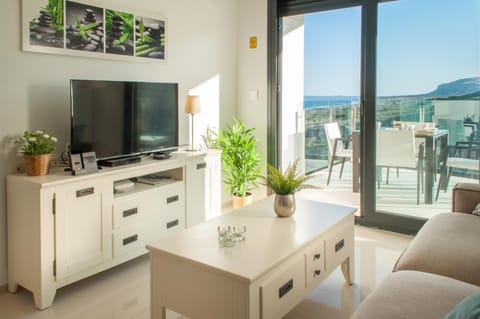 TV and multimedia, Living room, Seating area