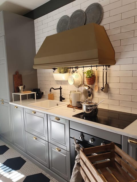 THE MIRROR GUESTHOUSE - TERME MERANO Apartment in Merano