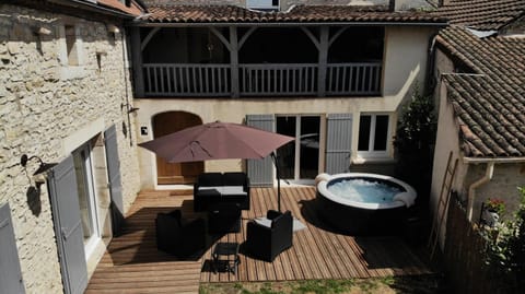 Hot Tub, Swimming pool
