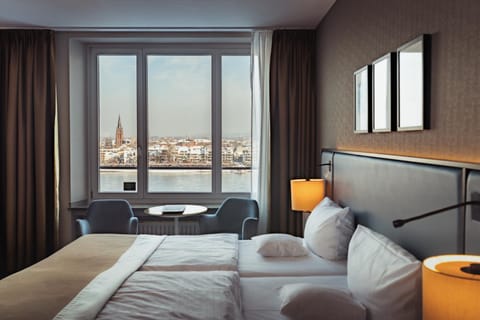 Bed, View (from property/room)