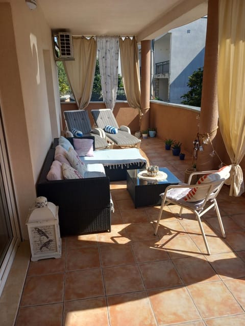 Day, Balcony/Terrace, sunbed