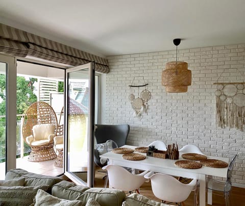 Living room, Seating area, Dining area, Garden view