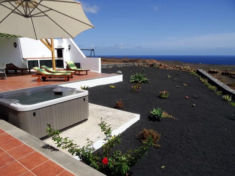 Garden view, Sea view