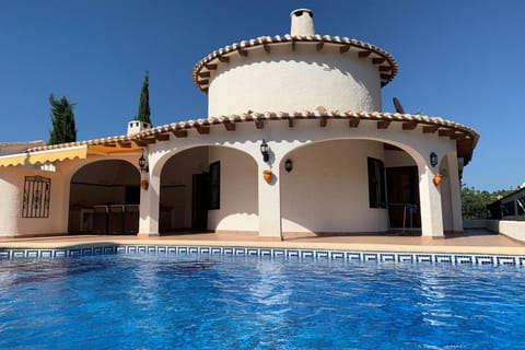 Property building, Balcony/Terrace, Swimming pool