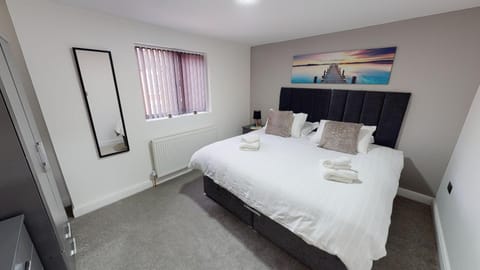 City Lodge Serviced Apartments Worcester City Centre - Parking Apartment in Worcester