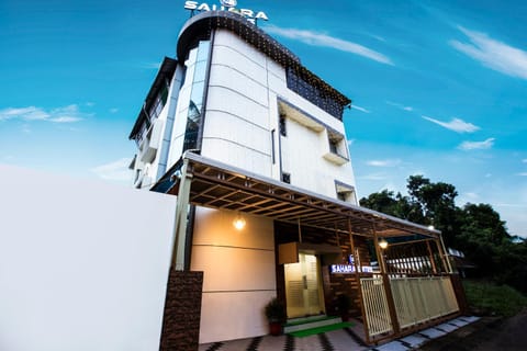 Property building, Facade/entrance
