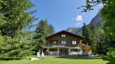 Property building, Garden
