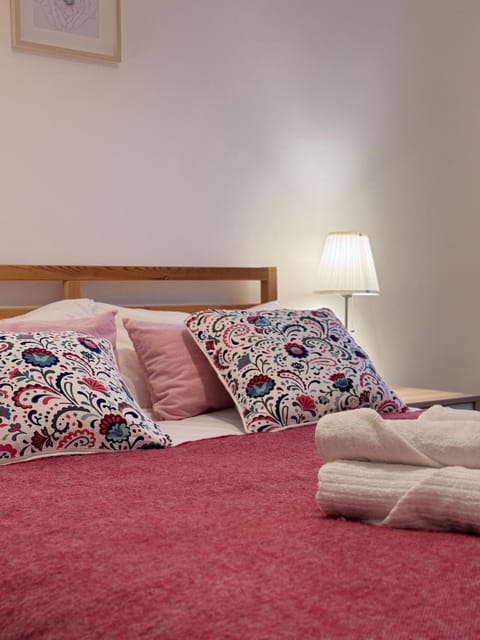 Coventry Canal House With Parking Included Villa in Coventry